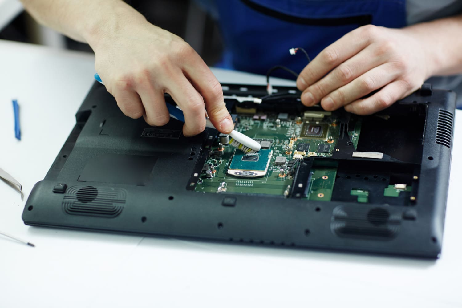 Acer Laptop Anakart Değişimi Neden Yapılır